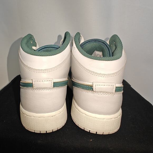 AIR JORDAN 1 MID SE (GS) White Oxidized Green Sail Size 6Y Excellent Condition - Picture 5 of 14